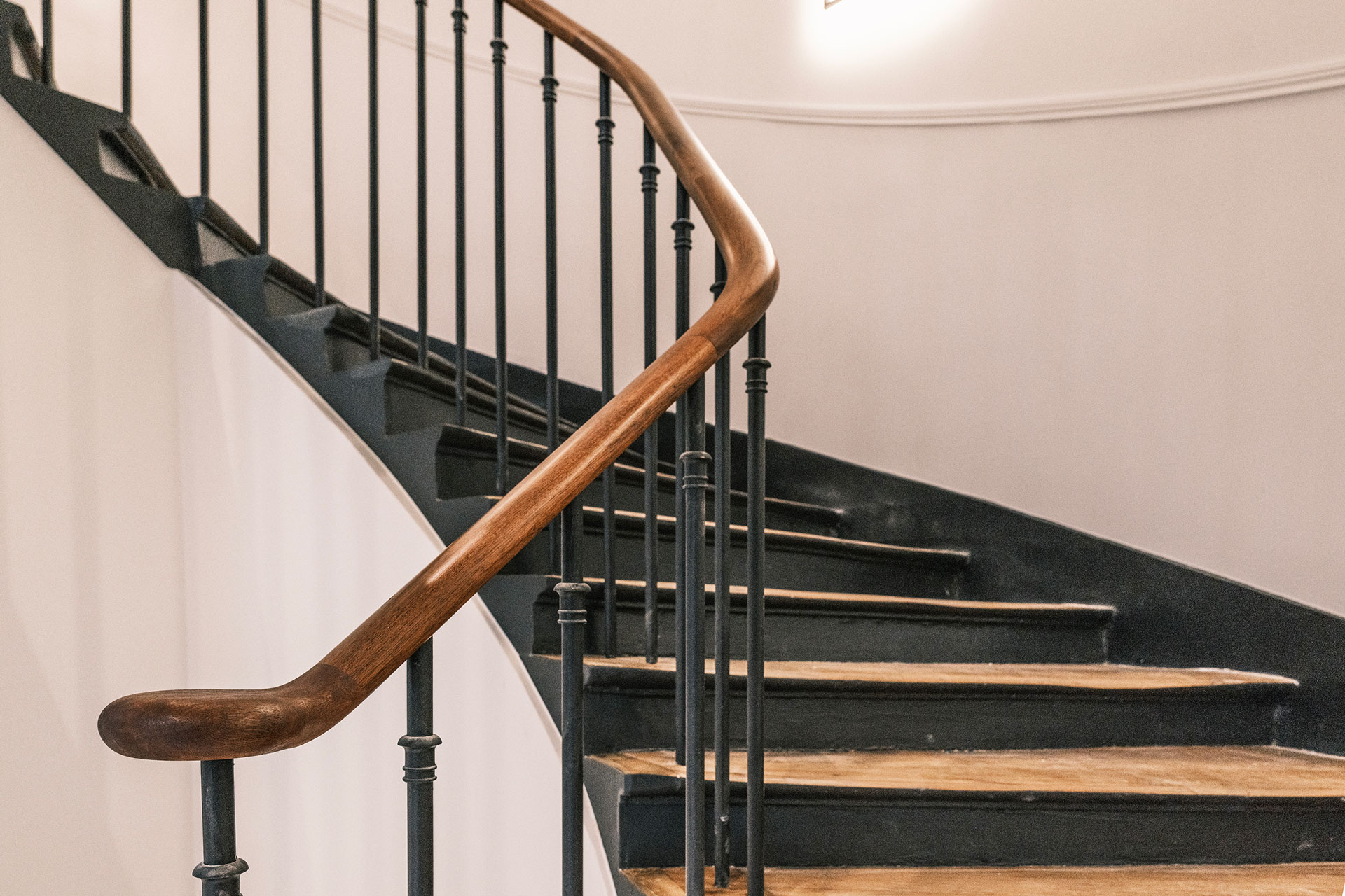 Restauration d'une rampe suite à la suppression d'un ascenseur